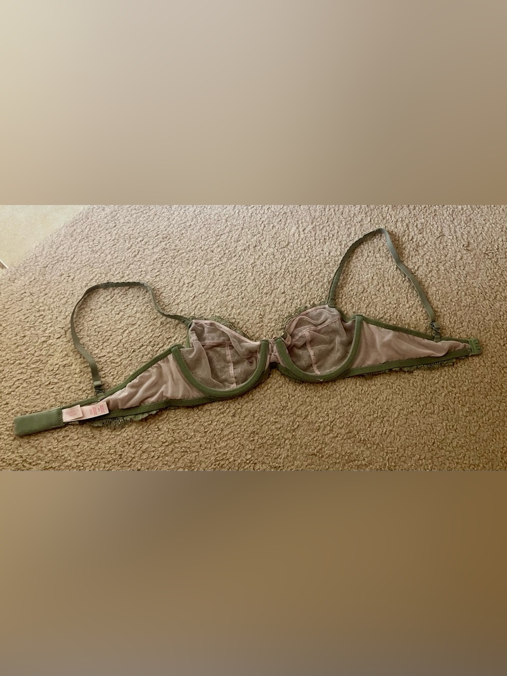 VICTORIA’S SECRET body by Victoria beautiful lace bra 🎀 - Picture 3 of 4